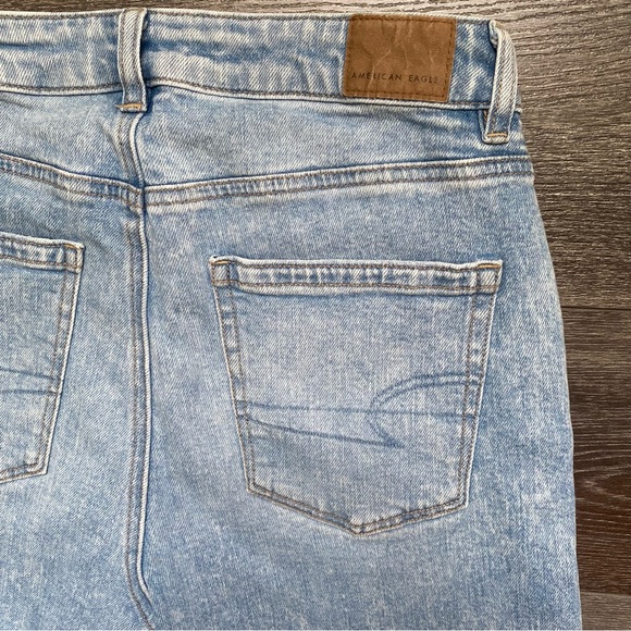 American Eagle Strigid Mom Jean Size 2 Short - Picture 5 of 9